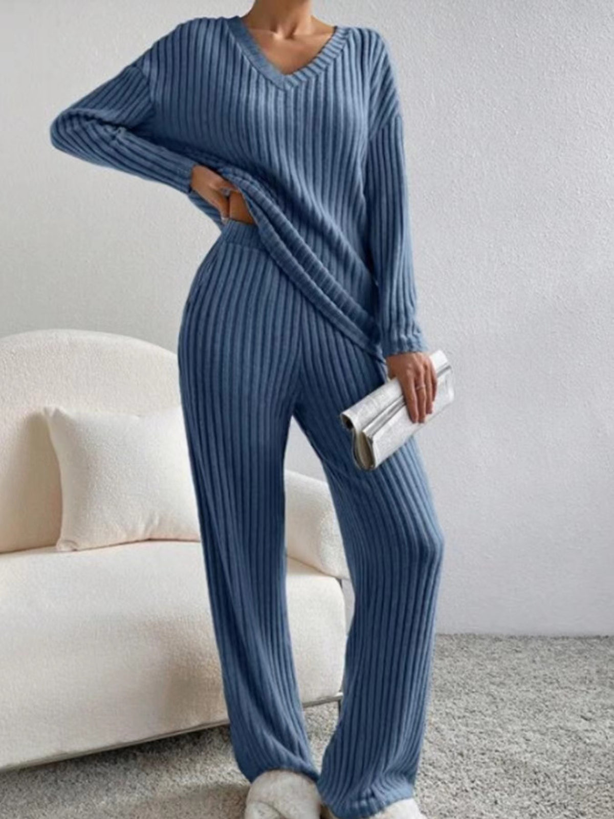 Women's Knit Two-Piece Set – V-Neck Sweater Top & Straight-Leg Pants | Korean Style