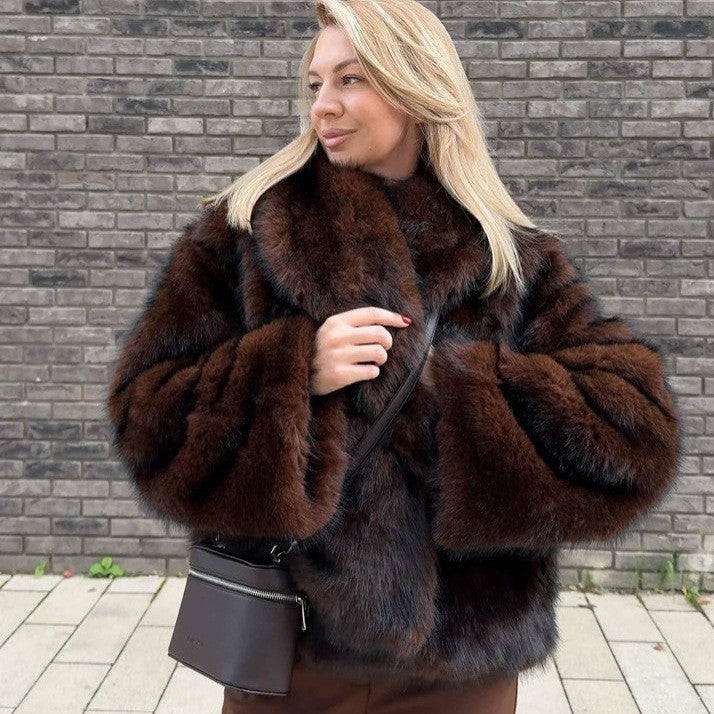 Women’s Short Faux Fur Jacket – Statement Collar