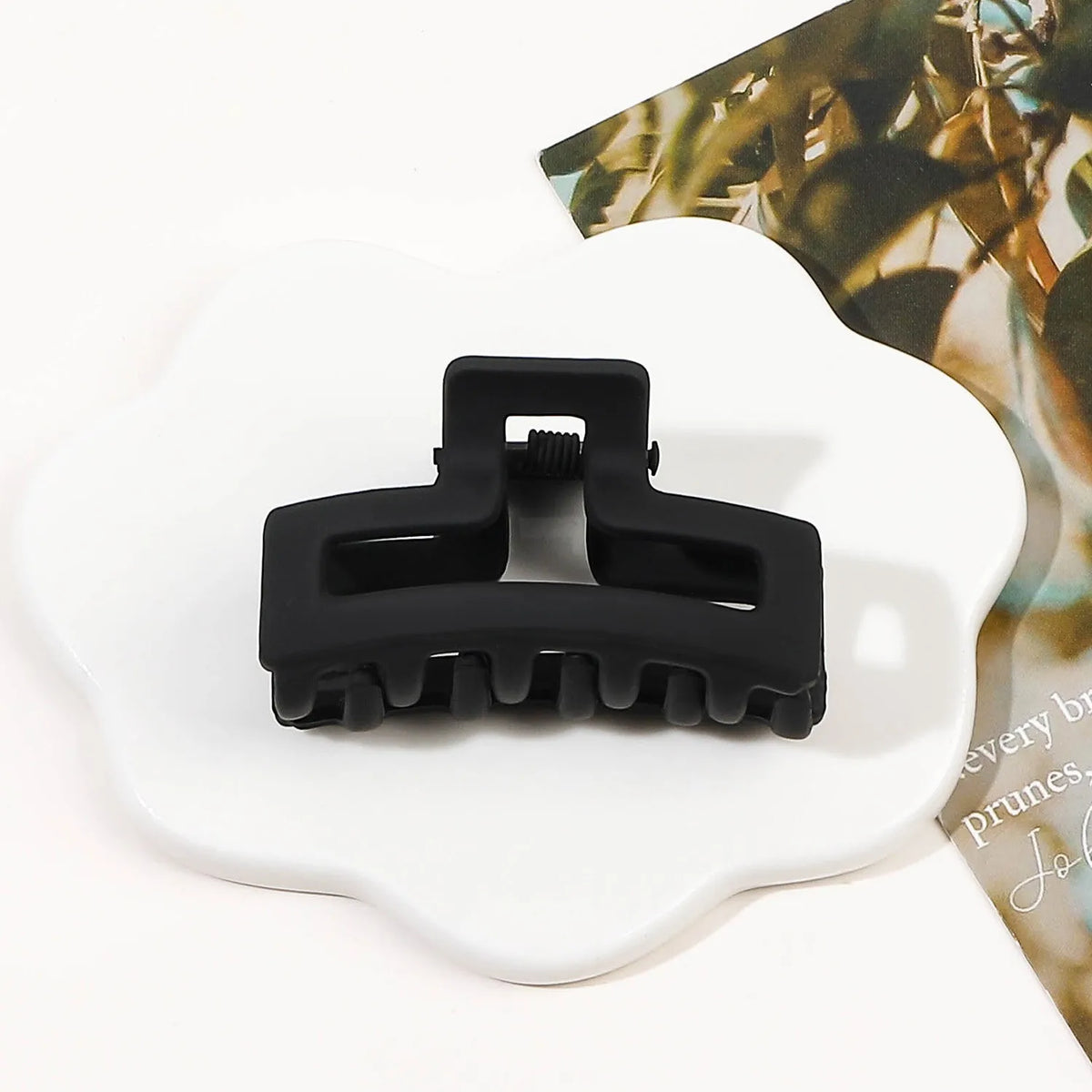 Frosted Geometry Hair Claw Clip – Women's Mini Barrette Hair Accessories