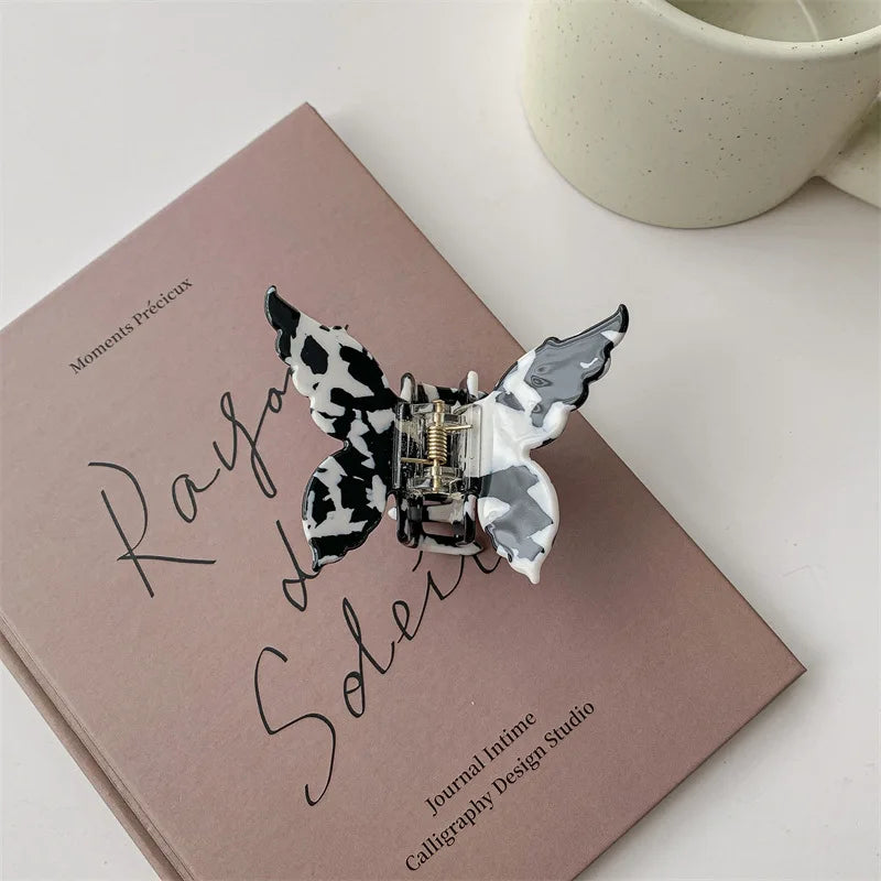Vintage Butterfly Acetate Hair Claw Clip – Sweet Trendy Barrette for Women & Girls