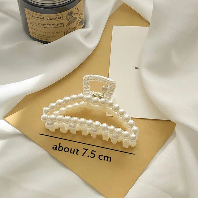 Elegant Pearl Bead Hair Claw Clip for Women – Geometric Ponytail Barrette Hair Accessory