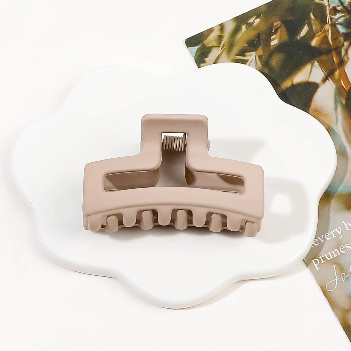 Frosted Geometry Hair Claw Clip – Women's Mini Barrette Hair Accessories