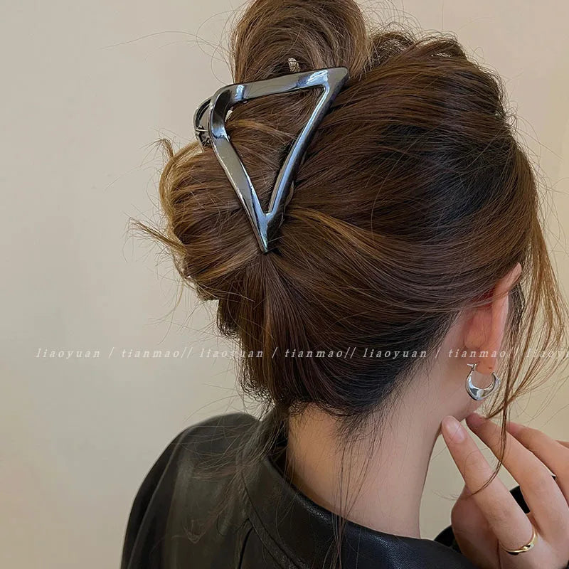 Gold S-Shaped Metal Hair Claw Clip for Women – Elegant Korean Duckbill Ponytail Clip