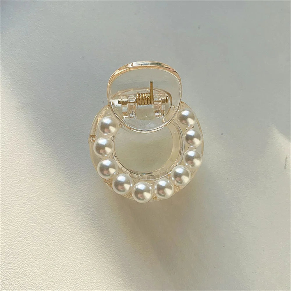 Elegant Pearl Bead Hair Claw Clip for Women – Geometric Ponytail Barrette Hair Accessory