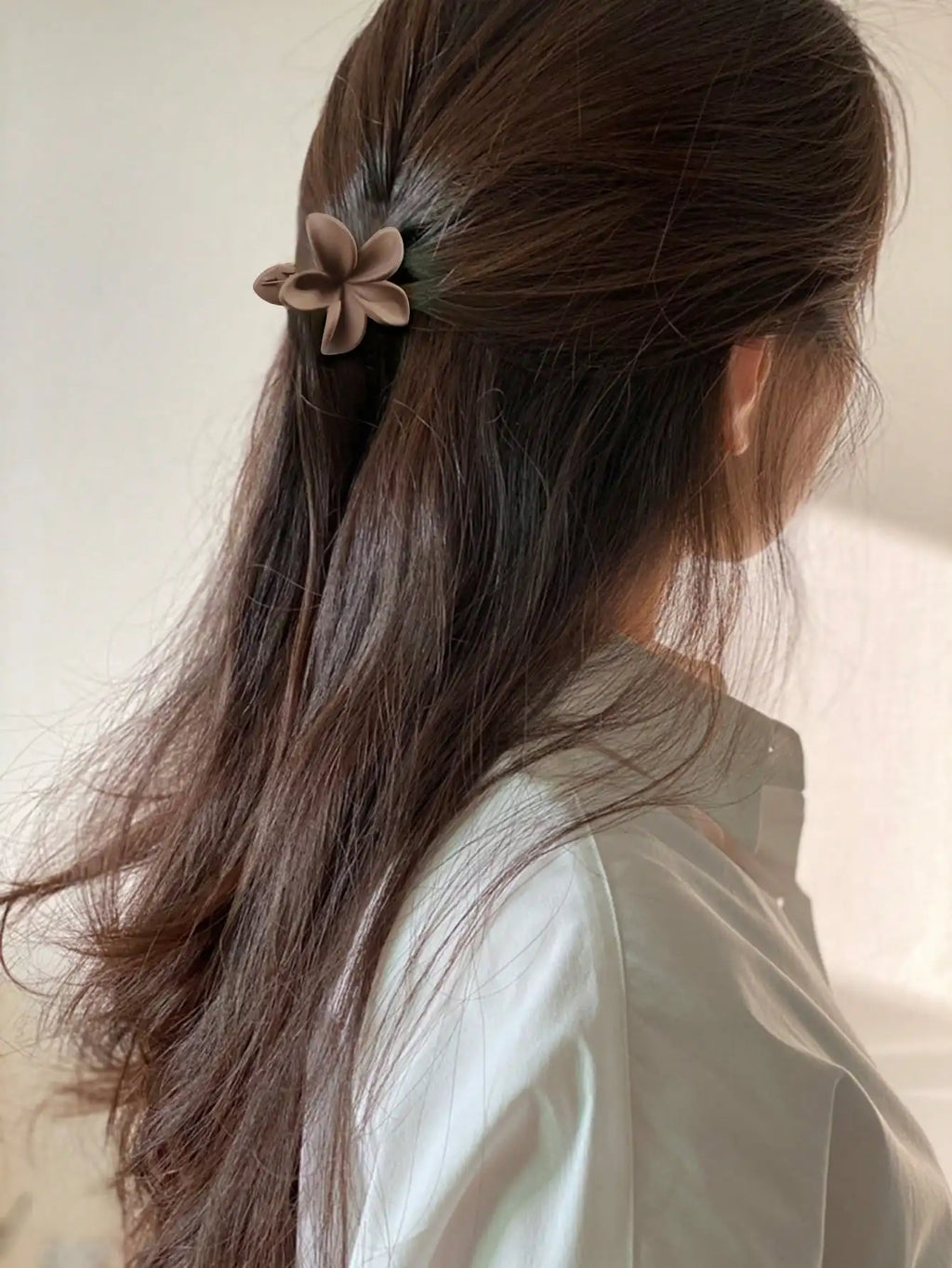 4Pcs Multicolor Flower Hair Claw Clips for Women – Nonslip Cute Plastic Barrette Set