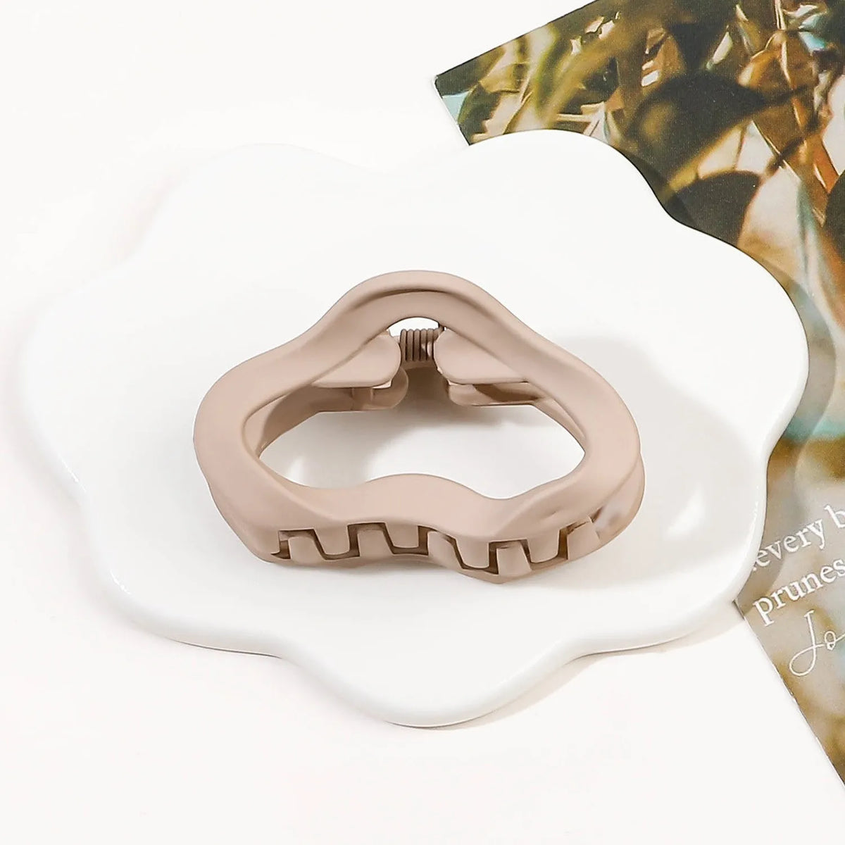 Frosted Geometry Hair Claw Clip – Women's Mini Barrette Hair Accessories