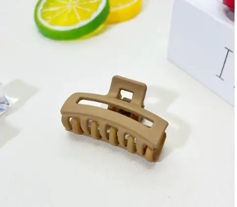 Frosted Geometry Hair Claw Clip – Women's Mini Barrette Hair Accessories