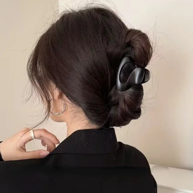 Gold S-Shaped Metal Hair Claw Clip for Women – Elegant Korean Duckbill Ponytail Clip