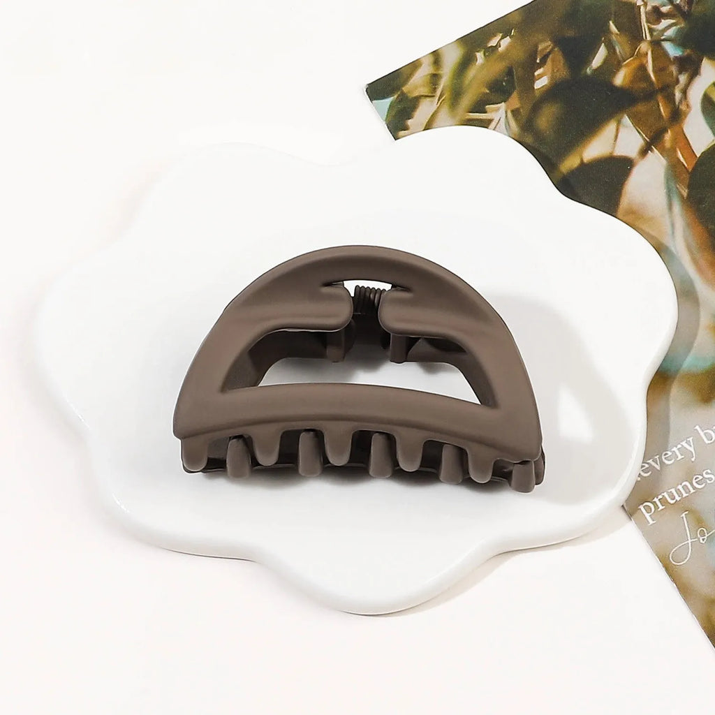 Frosted Geometry Hair Claw Clip – Women's Mini Barrette Hair Accessories