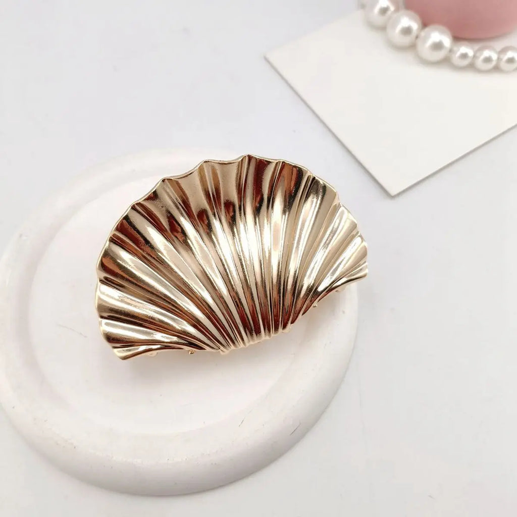 Metal Shell Shape Hair Claw Clips for Women – Irregular Texture Ponytail Hairpin (1/2 PCS)