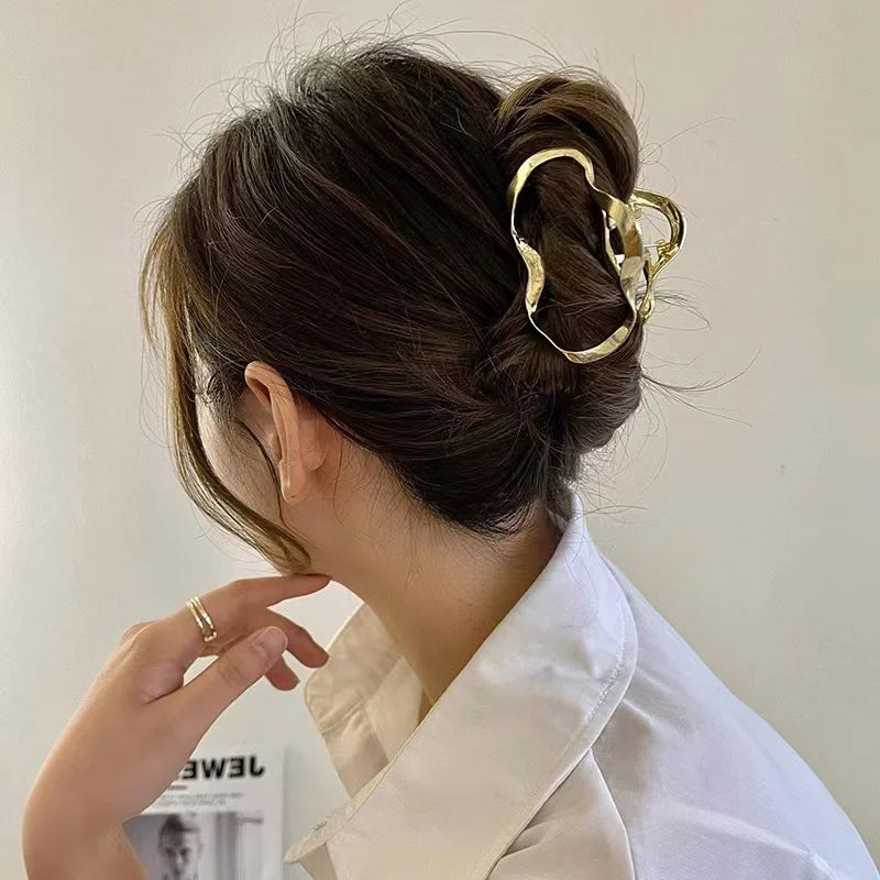 Gold S-Shaped Metal Hair Claw Clip for Women – Elegant Korean Duckbill Ponytail Clip