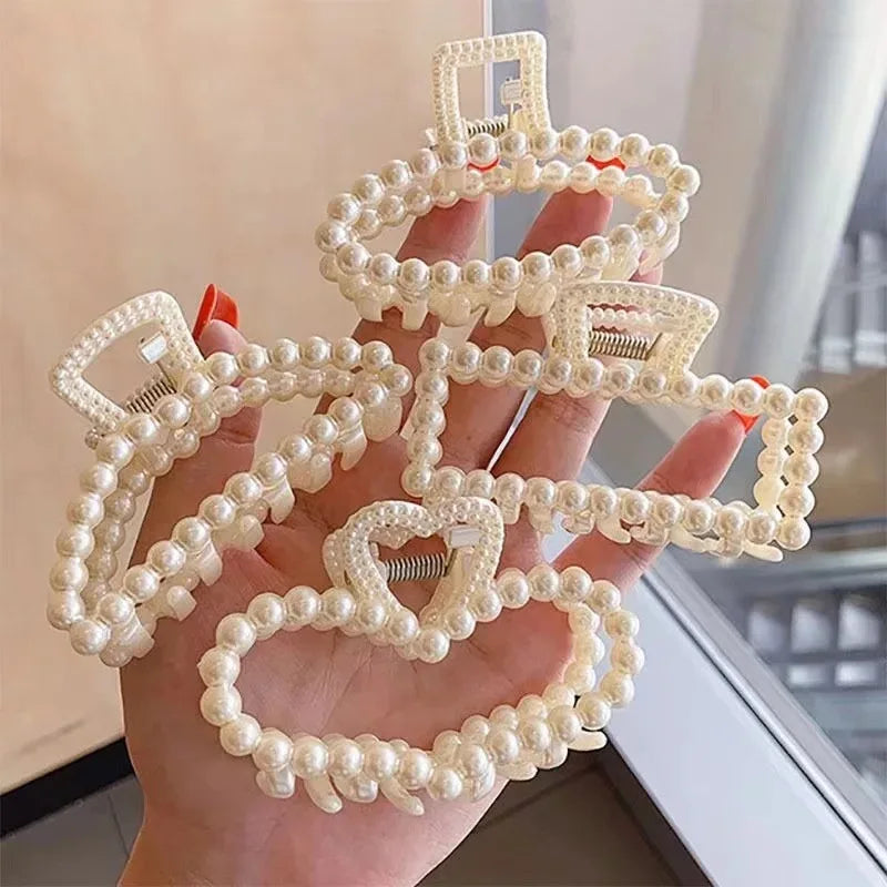 Elegant Pearl Bead Hair Claw Clip for Women – Geometric Ponytail Barrette Hair Accessory